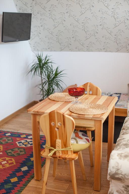 Dom Pod Smokami Apartment Bukowina Tatrzanska Ngoại thất bức ảnh