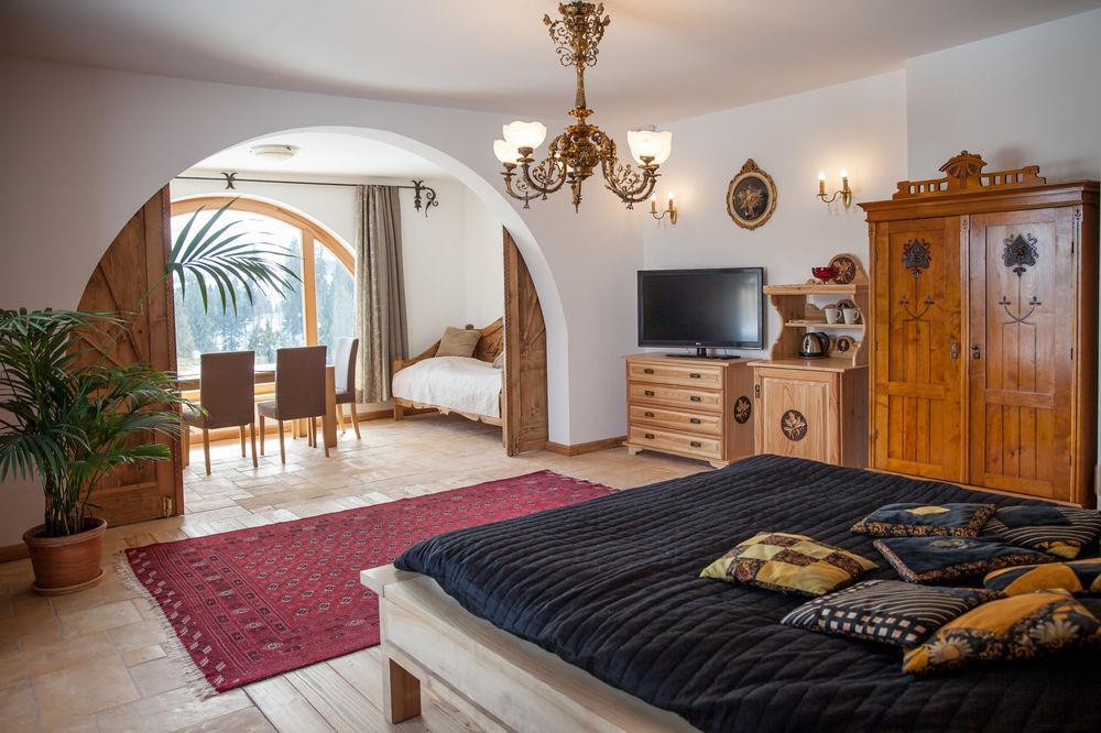 Dom Pod Smokami Apartment Bukowina Tatrzanska Ngoại thất bức ảnh